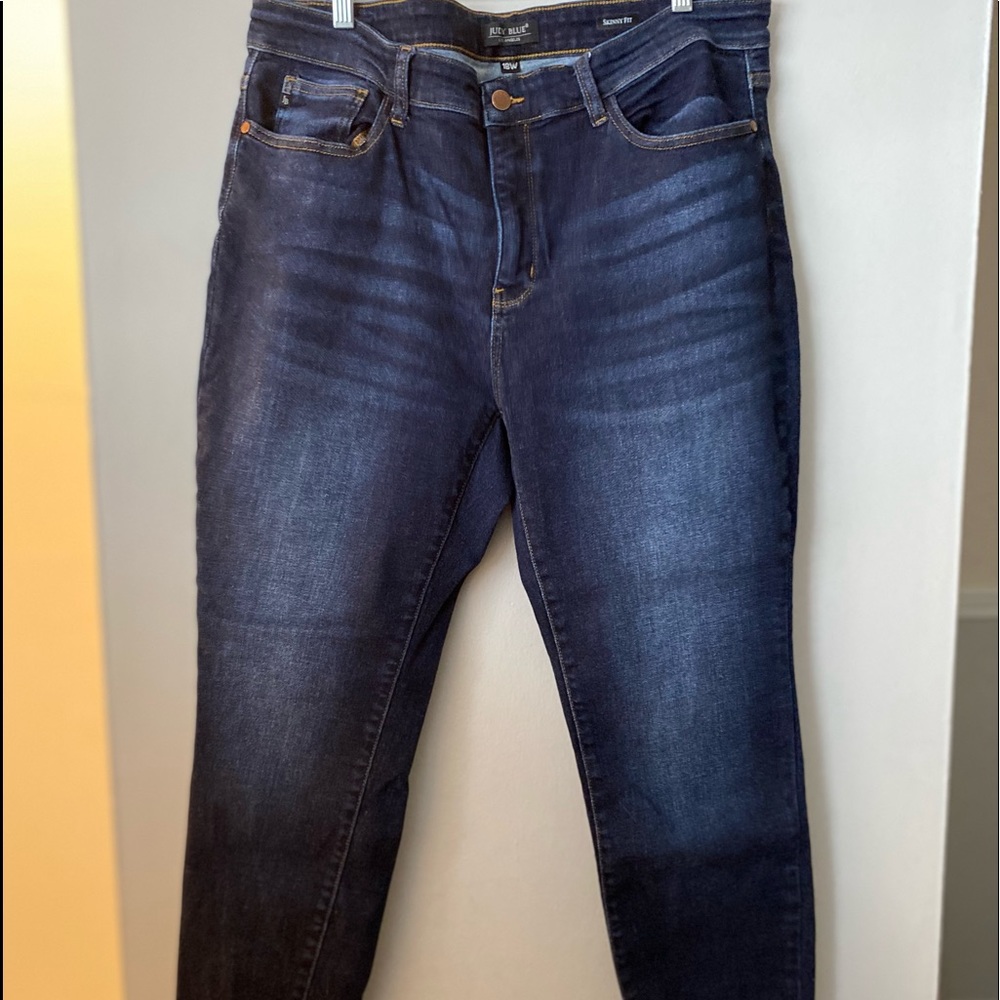 Judy Blue skinny fit non distressed dark wash jeans size 18w